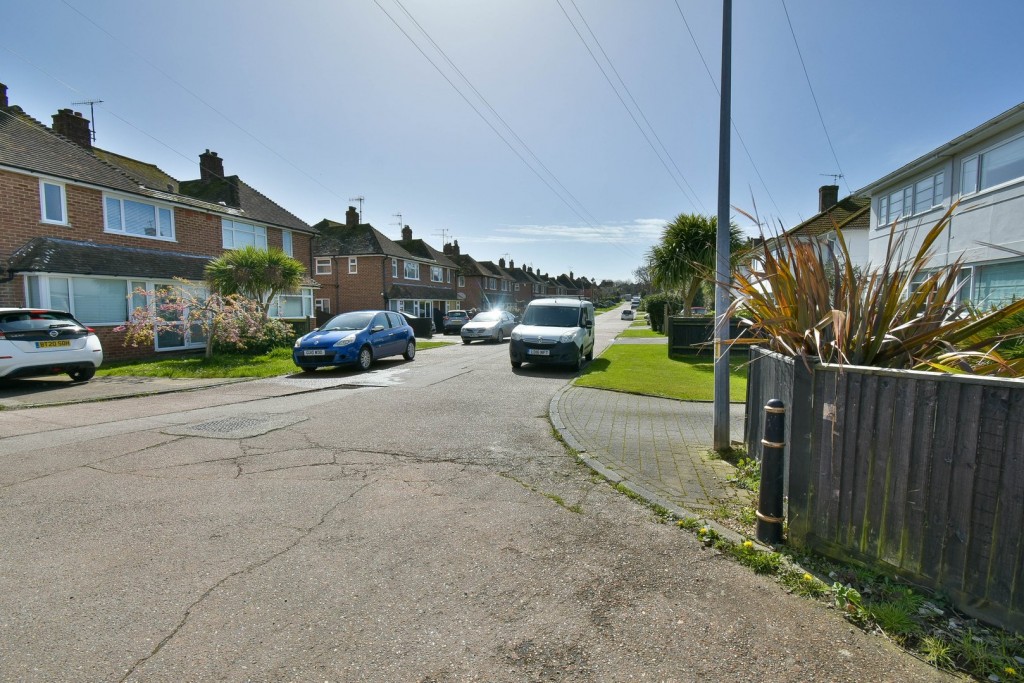 Images for Little Common Road, Bexhill-on-Sea, East Sussex EAID:3719479022 BID:13173601